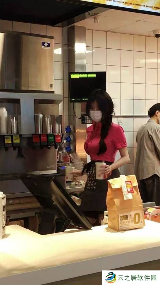 一年不近女色的危险 有奶昔爱珍惜的囧图