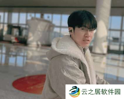 出国度假，花海发布照片：家人们，准备出发咯